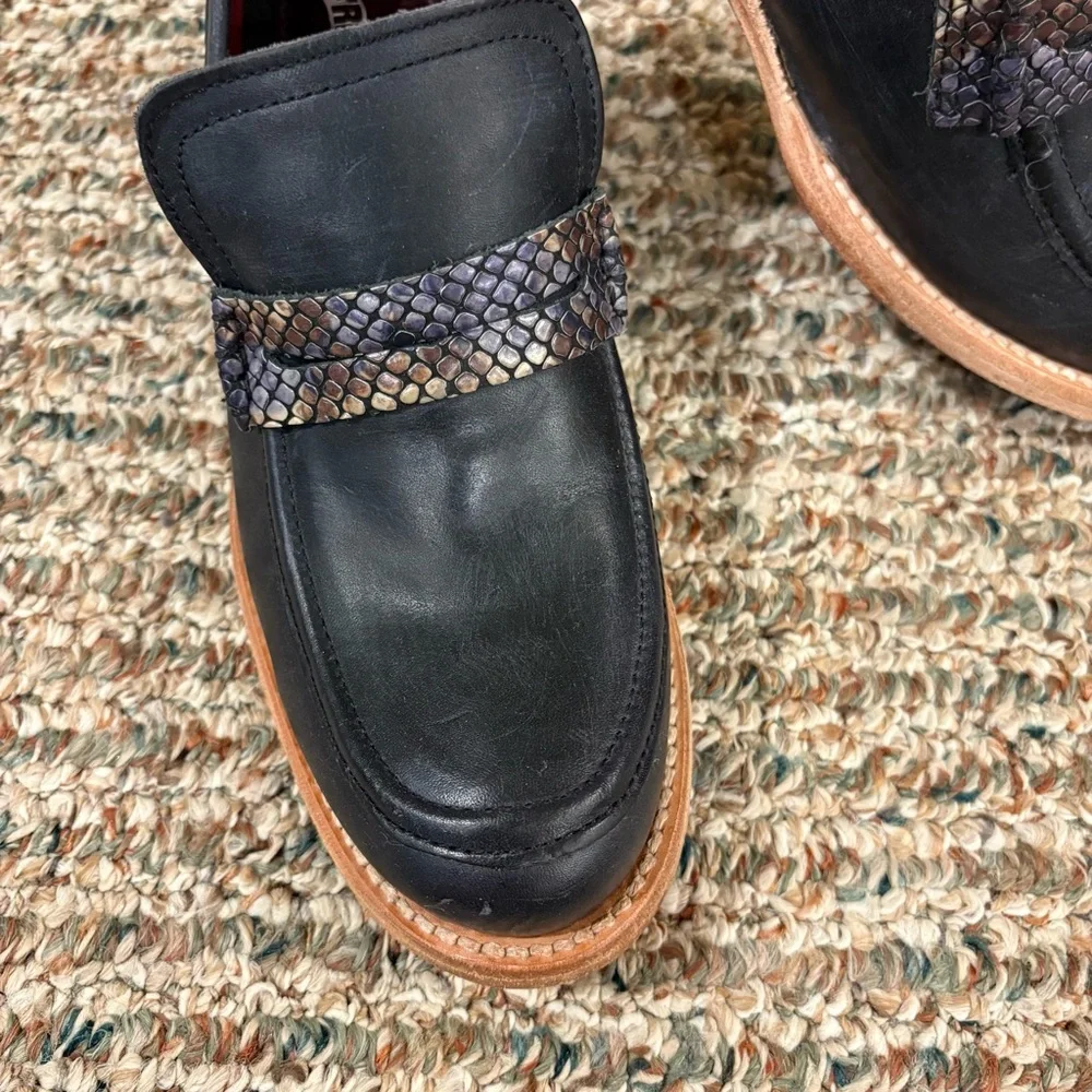 Freebird Macbeth Black Leather Women’s Loafers Sz.6